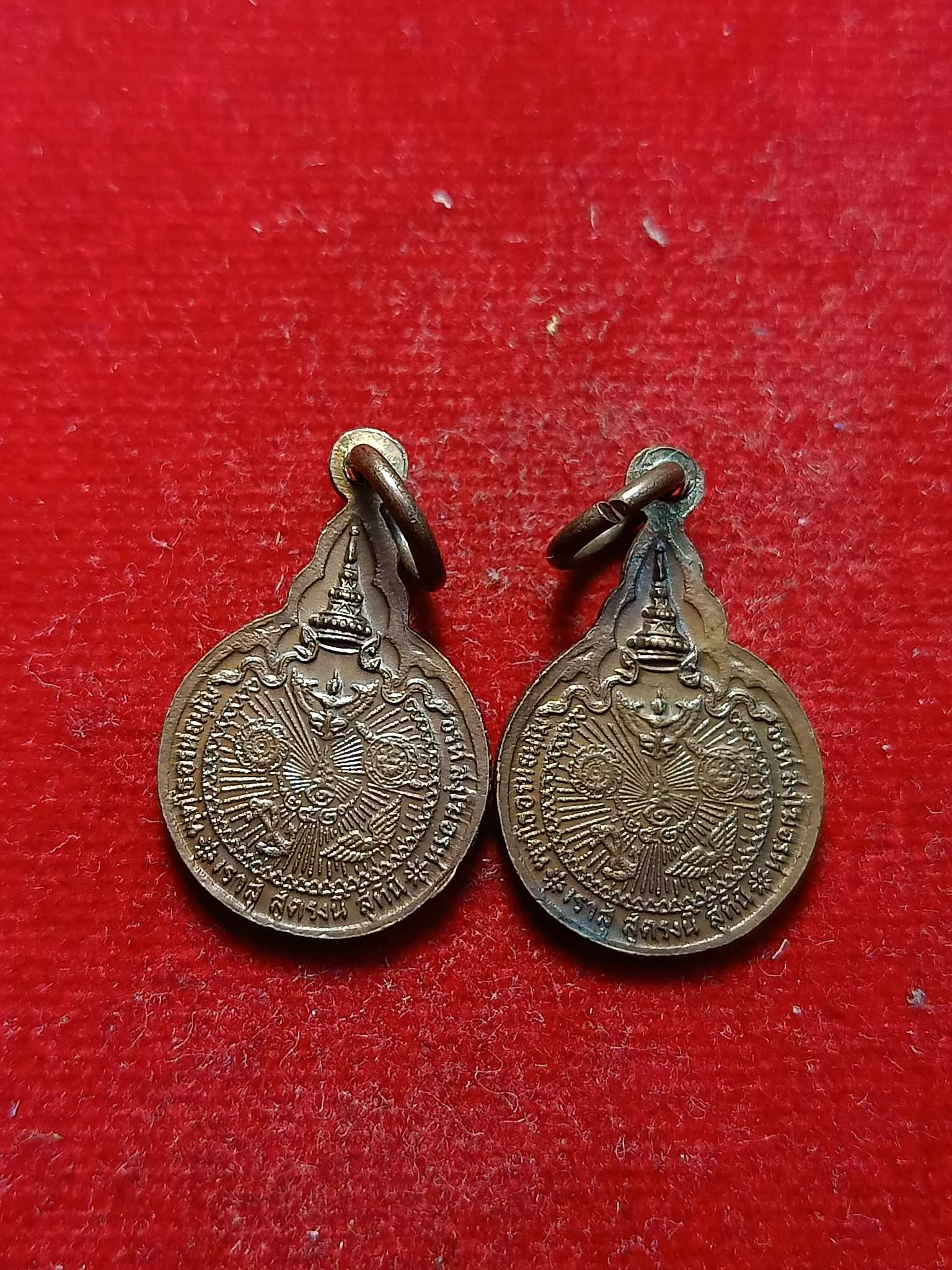 เหรียญหลวงปู่แหวน จำนวน 2 เหรียญ วัดดอยแม่ปั๋ง จ.เชียงใหม่ รุ่นเราสู้ สู้ตรงนี้ สู้ที่นี่ (SKU-03125)