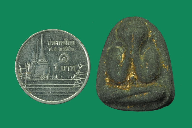 *32049 พระปิดตาเนื้อผงใบลานหลังลายผ้า เก่าไม่ทราบที่ 6