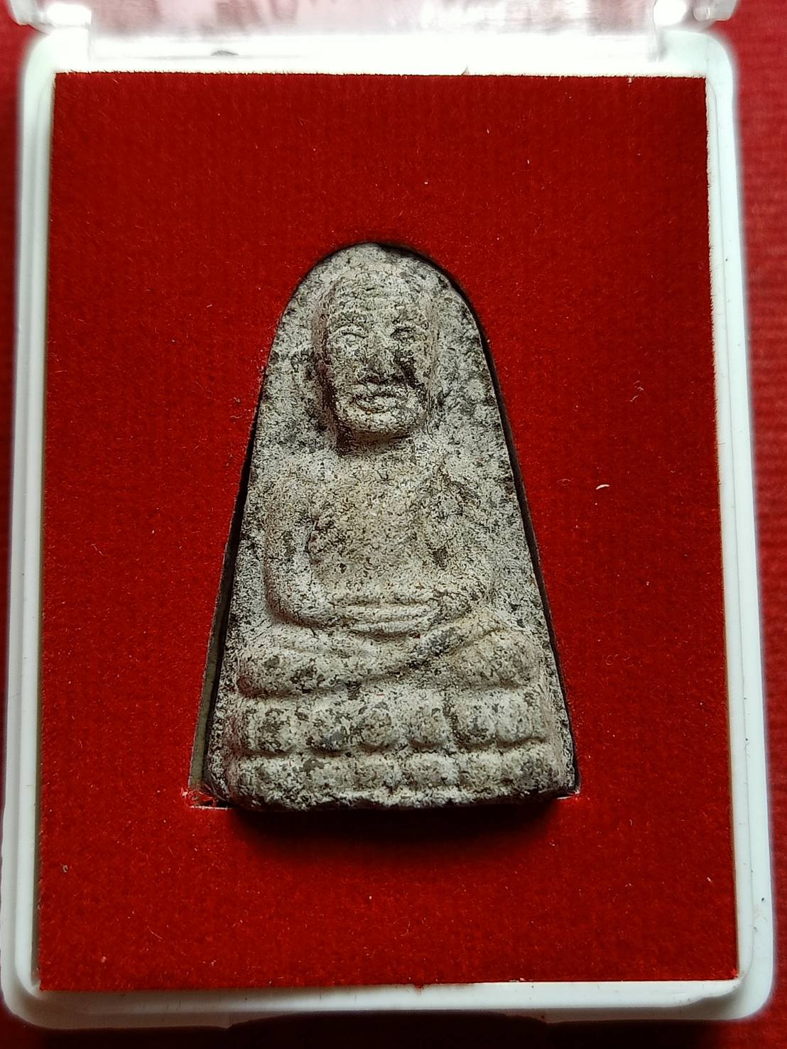 พระผงหลวงพ่อทวด วัดช้างให้ รุ่นปลอดหนี้ จ.ปัตตานี ปี 2539 พร้อมกล่อง (SKU-07269)