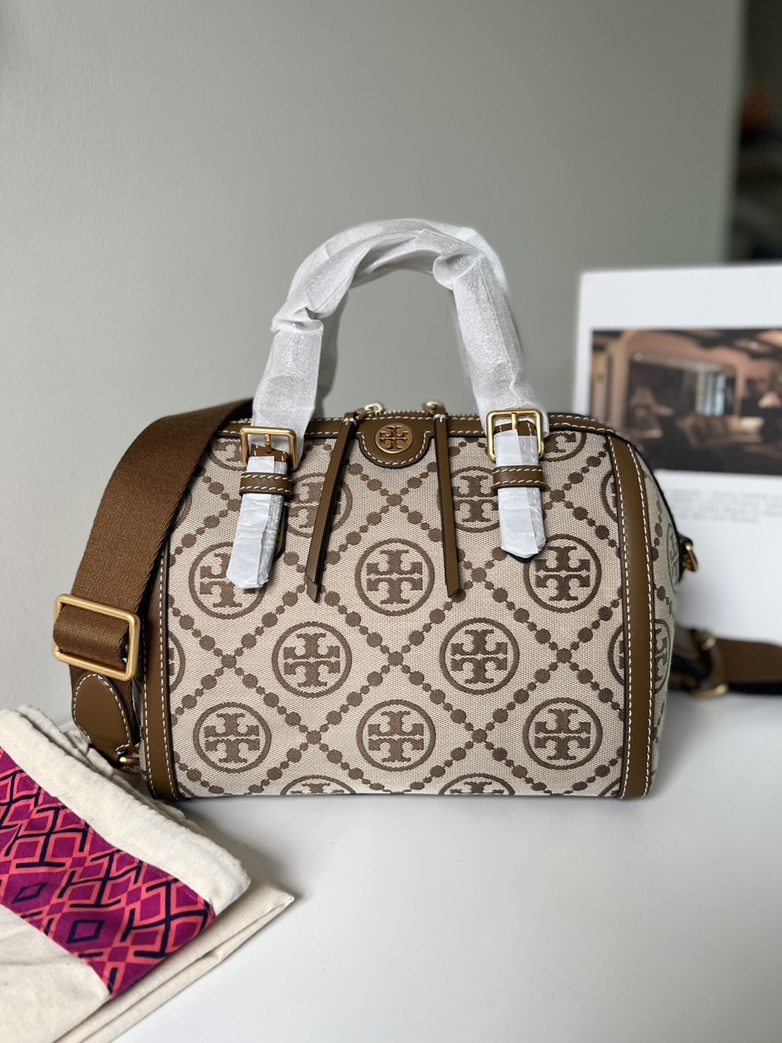New TORY BURCH T MONOGRAM JACQUARD BARREL