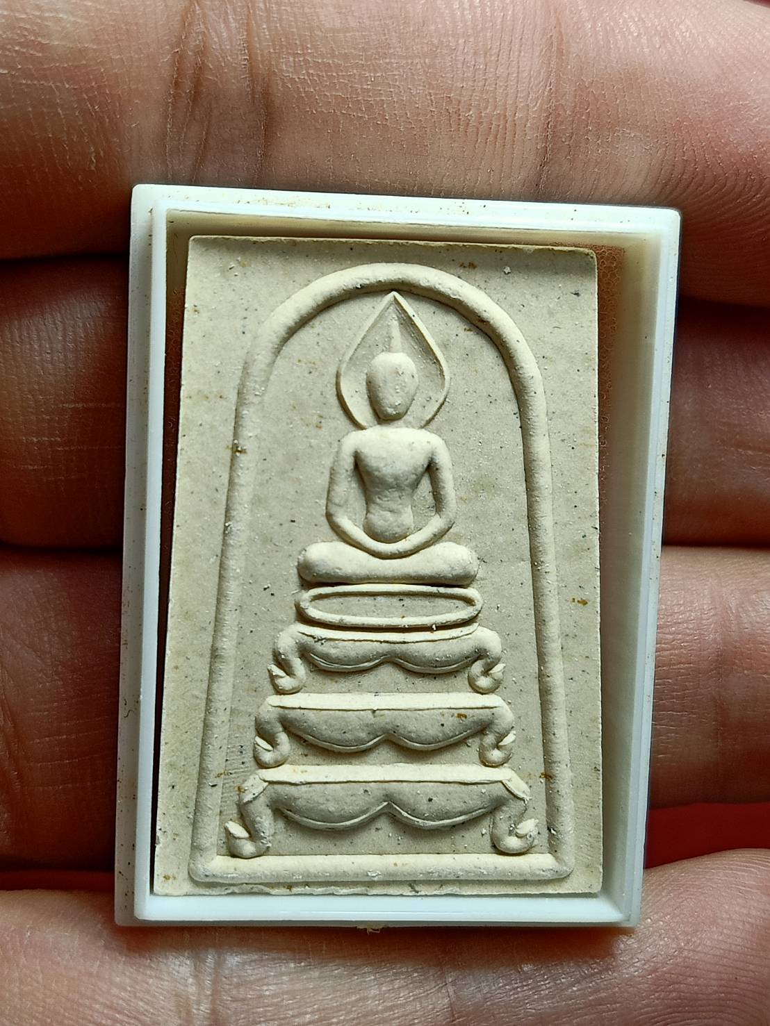 พระพุทธเมตตา หลวงปู่วิเวียร วัดดวงแข กทม. ปี 2535 พร้อมกล่อง (SKU-11573)