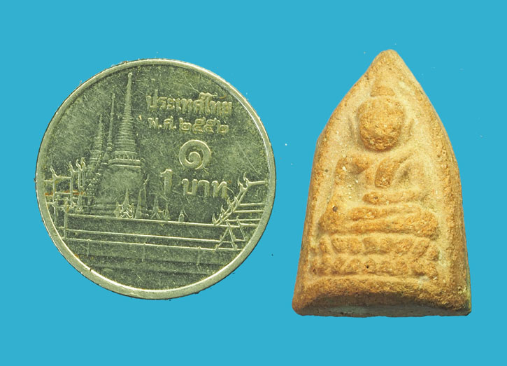 (ขายแล้ว)*32858 พระชัยวัฒน์ วัดแหลมฟ้าผ่า สมุทรปราการ เนื้อดิน(เจ้าคุณศรีสนธิ์ วัดสุทัศน์ ร่วมปลุกเสก) 9.1