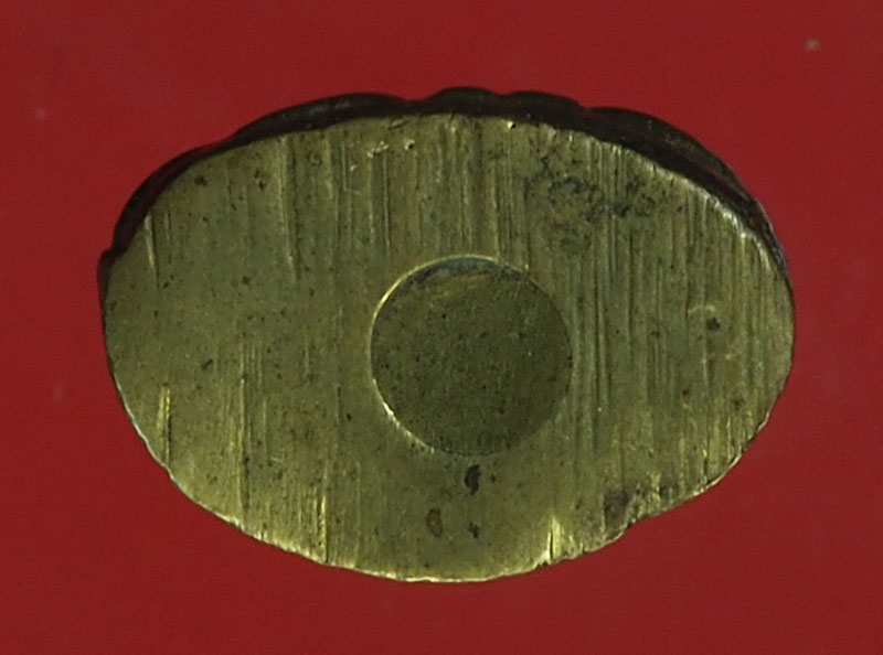 *28032 พระชัยวัฒน์ กริ่งดี เก่าพอมีอายุ เนื้อทองเหลือง ไม่ทราบที่และปีสร้าง 7