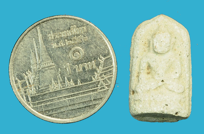 ขายแล้ว*35816 พระชัยวัฒน์ครึ่งซีก หลวงพ่อพริ้ง วัดบางประกอก ปี 2484 กรุงเทพ เนื้อผงขาว 13