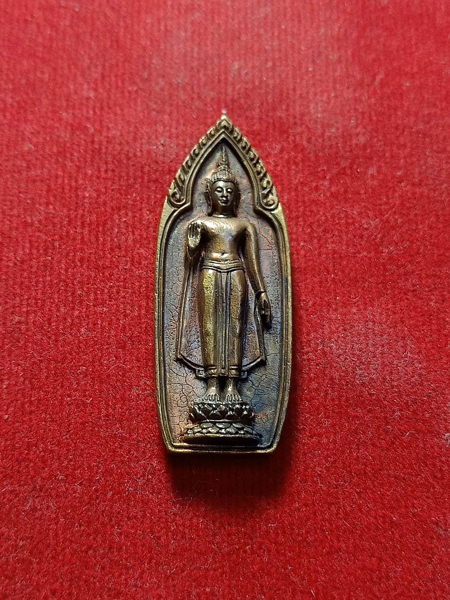 พระร่วงโรจนฤทธิ์ วัดพระปฐมเจดีย์ จ.นครปฐม รุ่นปิดทอง ปี 2550 (SKU-02462)