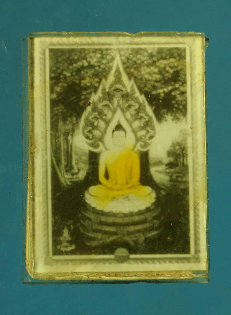 ขายแล้ว*29665 พระบรมฉายาลักษณ์ในหลวงรัชกาลที่ 9 หลังพระประจำวัน ยุคปี 2500 อัดกระจกสองหน้า 4