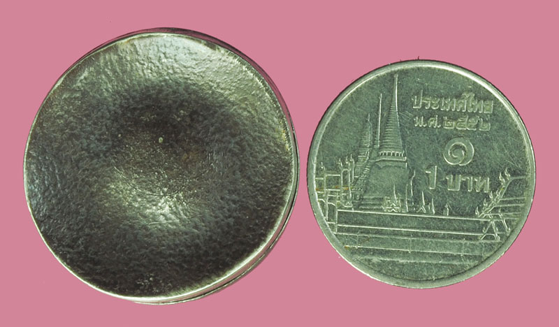 *38419 ตลับเหมาะ สำหรับใส่สีผึ้ง ทำด้วยเงิน 17