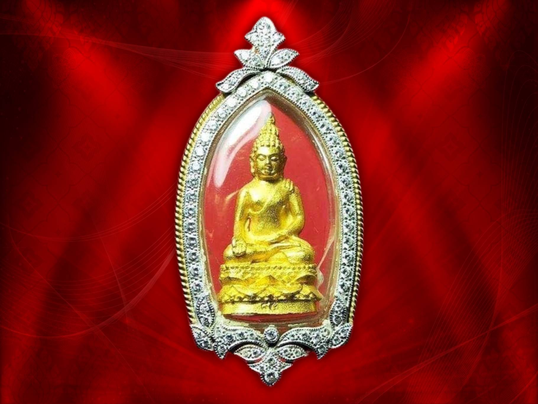 1 ใน 100 องค์ พระกริ่งไพรีพินาศ เนื้อทองคำ พร้อมเลี่ยมทองคำฝังเพชร เฉพาะพระทองคำ หนักประมาณ 24 กรัม รวมๆ กับเลี่ยมทองแล้วประมาณ 40 กรัม จัดสร้างน้อยเพียงแค่ 100 องค์เท่านั้น ส่วนองค์นี้ หมายเลขสวย No.85 งามและหายากสุด ๆ ครับ