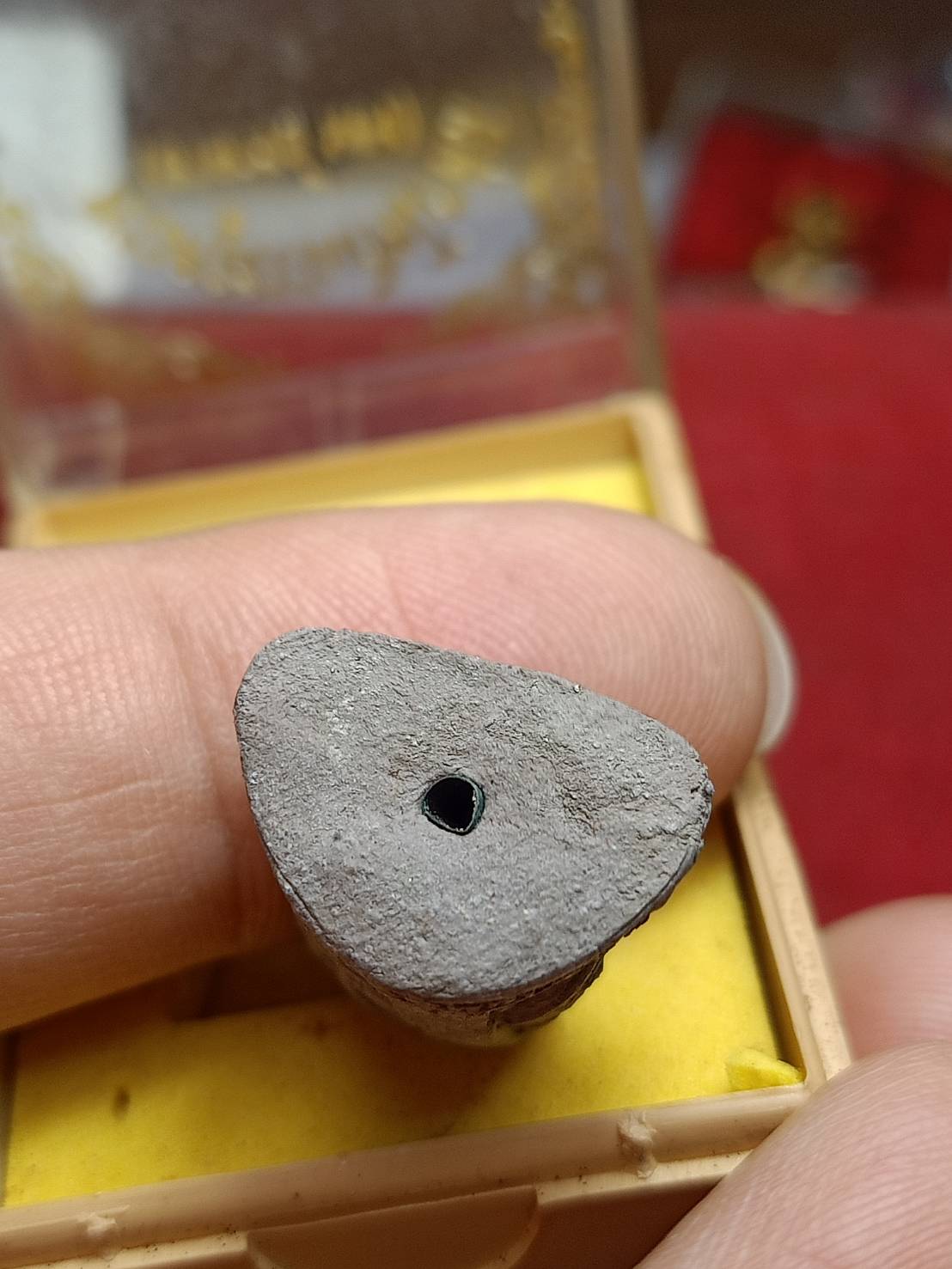 รูปหล่อลอยองค์เนื้อว่าน ฝังตะกรุด อาจารย์นอง วัดทรายขาว จ.ปัตตานี (SKU-08854)