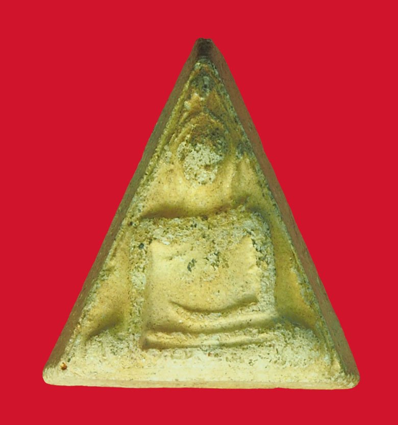 ขายแล้ว*39937พระนางพญาหลังยันต์ดวง อาจารย์ถนอม วัดนางพญา ปี 2514 เนื้อดิน 54