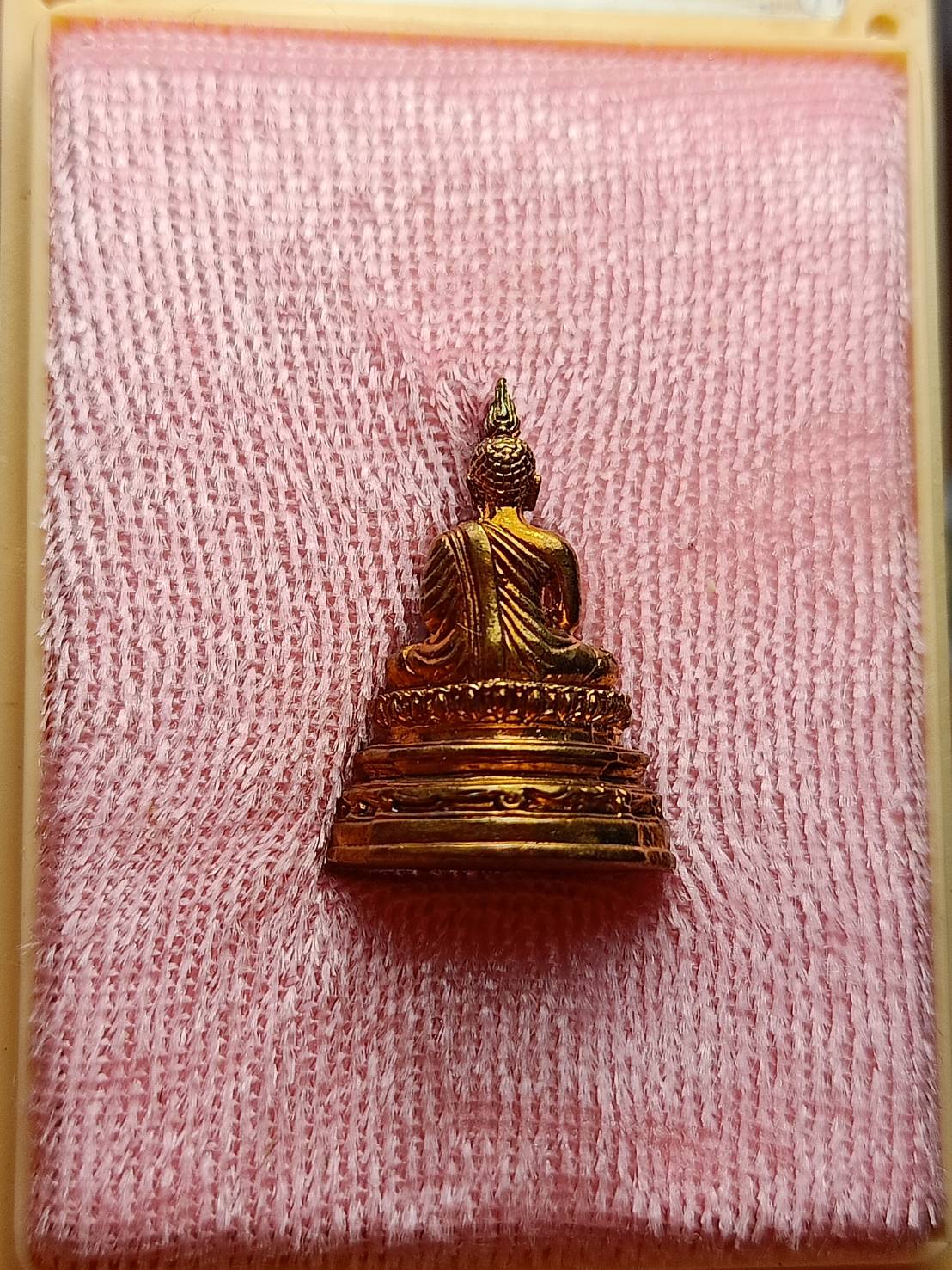 พระชัยวัฒน์พระพุทธอังคีรส วัดราชบพิธสถิตมหาสีมาราม กทม. ปี 2555 พร้อมกล่อง (SKU-10011)