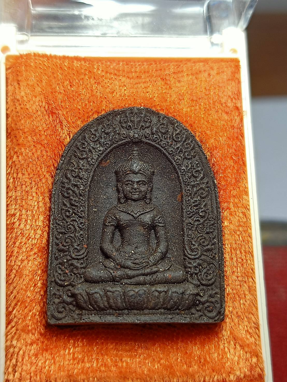 พระซุ้มกอเงินล้าน พระครูปลัดวิชัย วัดสันติวิหาร จ.สระบุรี พร้อมกล่อง (SKU-12405)