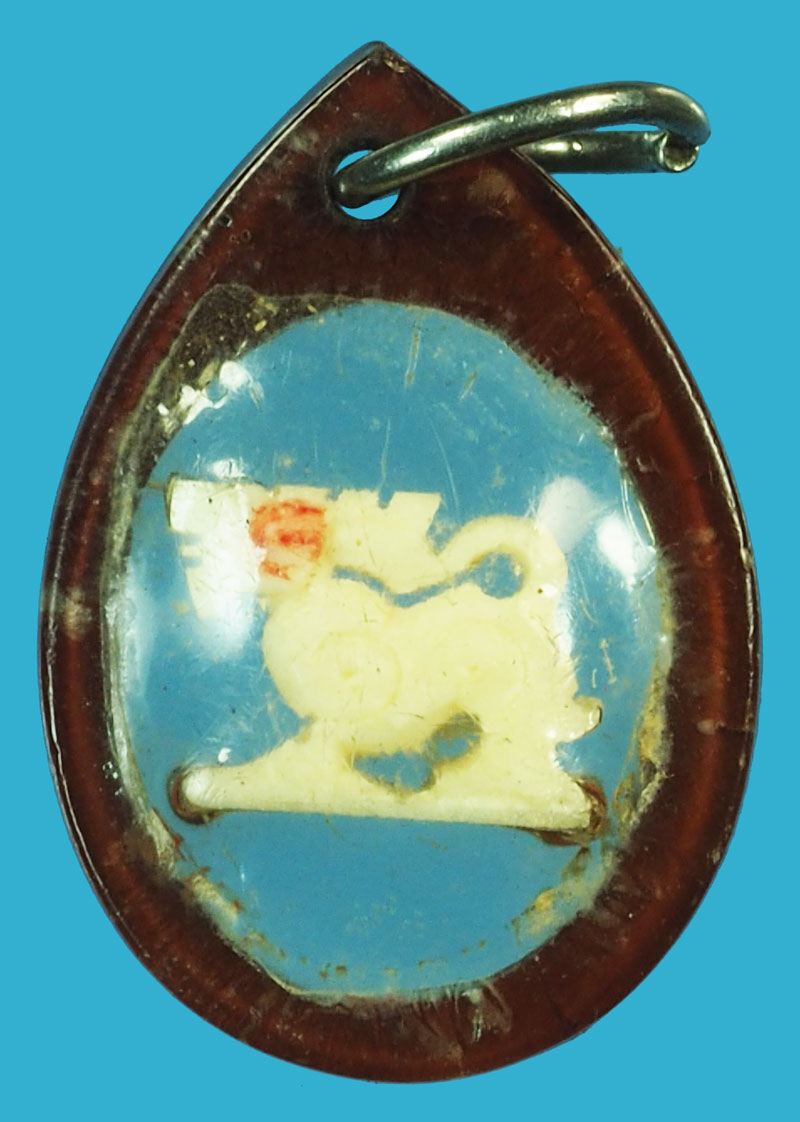 *37026 สิงห์แกะ เลี่ยมพลาสติกเก่า ไม่ทราบที่และปีสร้าง 12