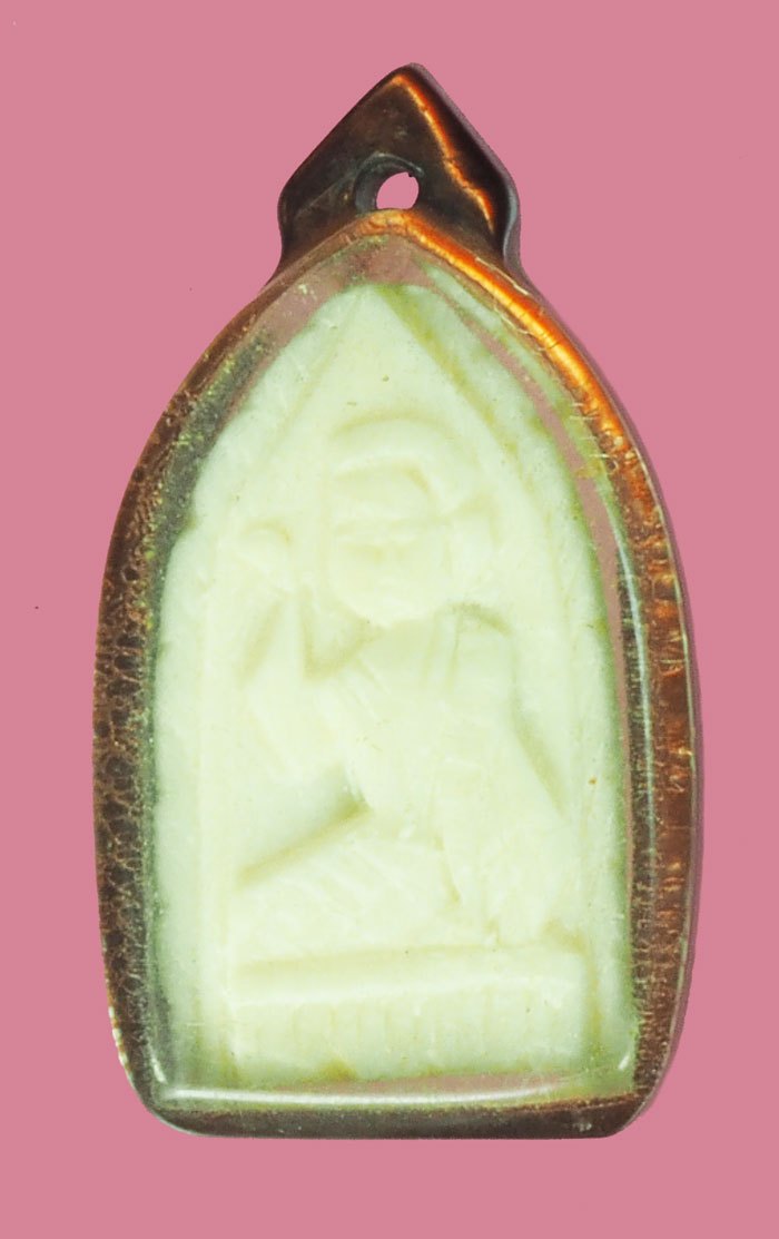 ขายแล้ว*38619 นางกวักงาแกะ หลวงพ่อกวย วัดโฆษิตราราม ชัยนาท เลี่ยมพลาสติกเก่า 27