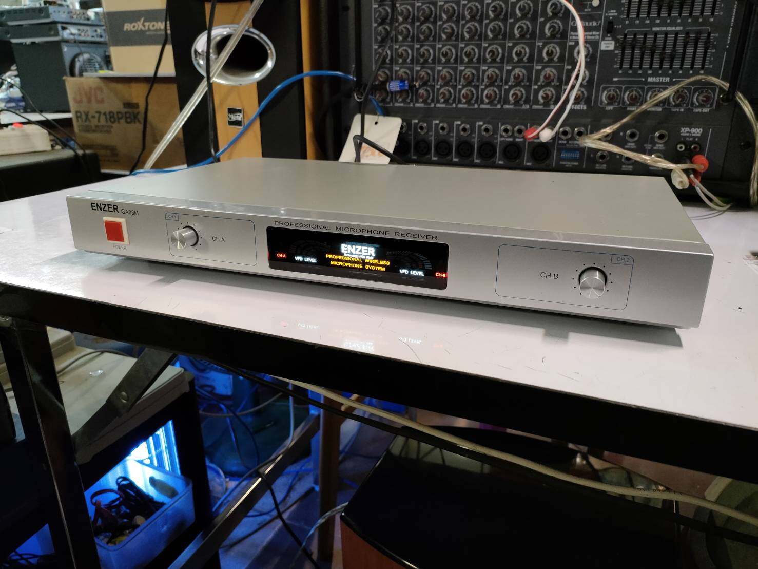 ENZER GA83M WIRELESS MICROPHOINE SYSTEM VHF