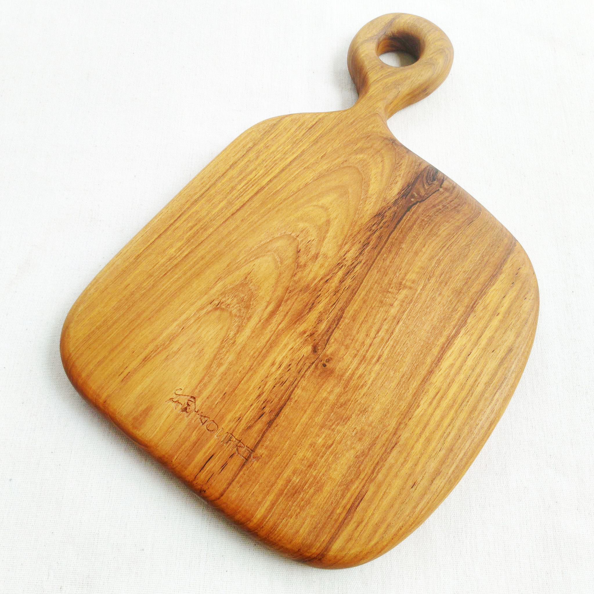 กูปรี เขียงมีด้ามจับ ไม้สัก Kouprey Teak Wood Handled Cutting Board ฺButcher Block Chopping Board