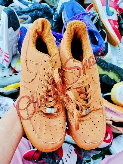second hand sneakers