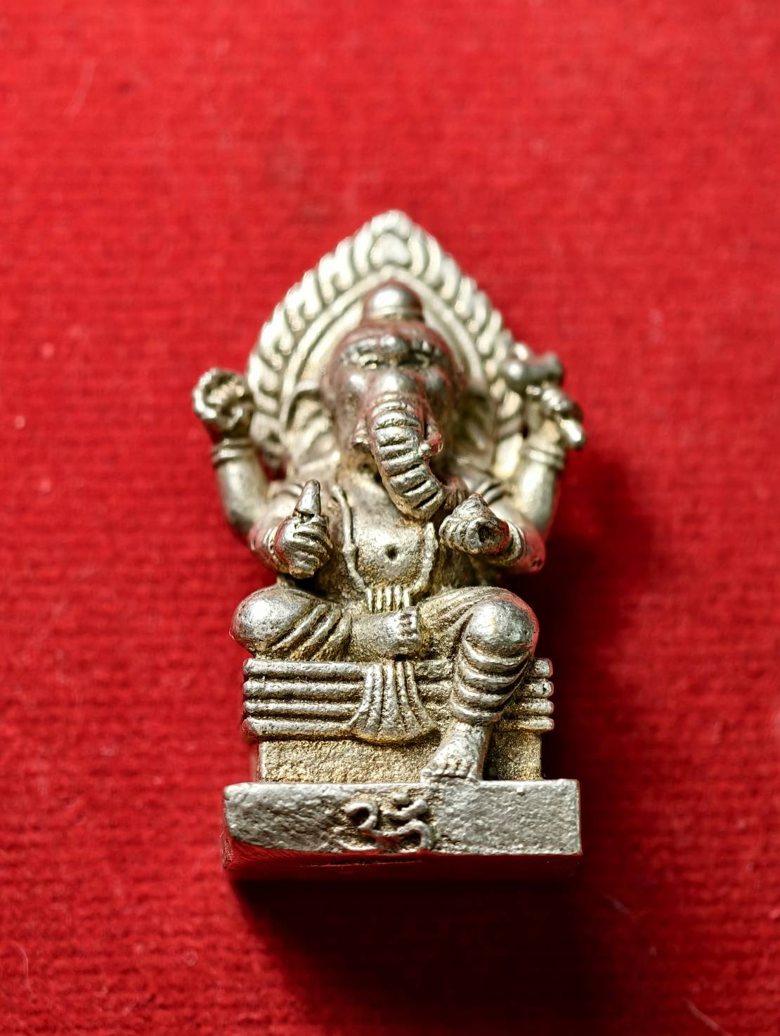 พระพิฆเนศ เทพเจ้าแห่งความสำเร็จ เนื้อเงินยวง (SKU-13617)