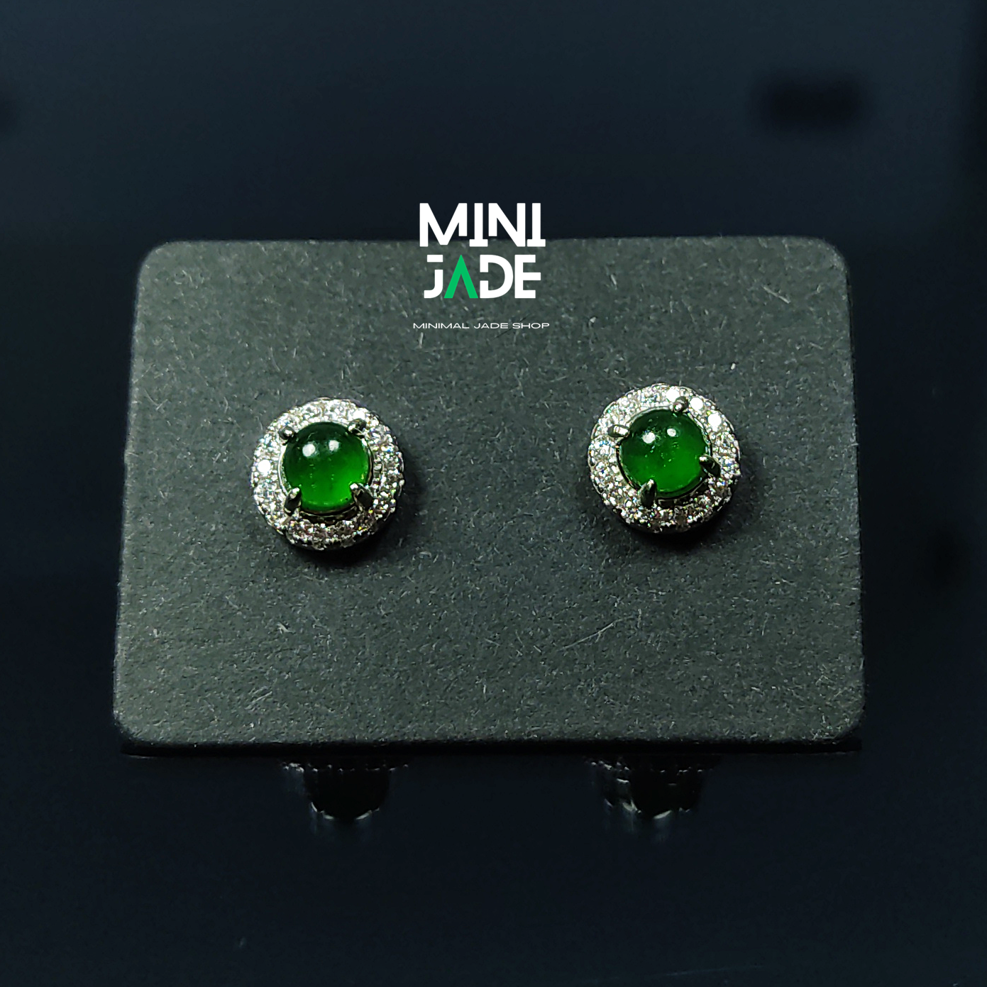 ต่างหูหยกjadeite เนื้อแก้วเขียวจักรพรรดิ ขนาด 4.5 มม