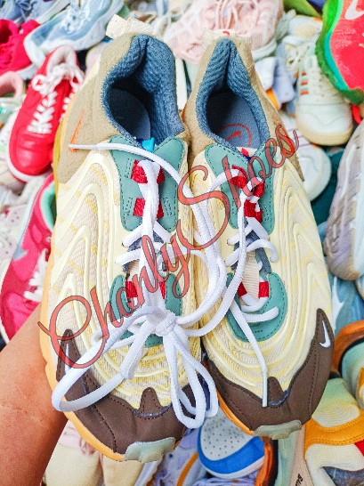 second hand shoes
