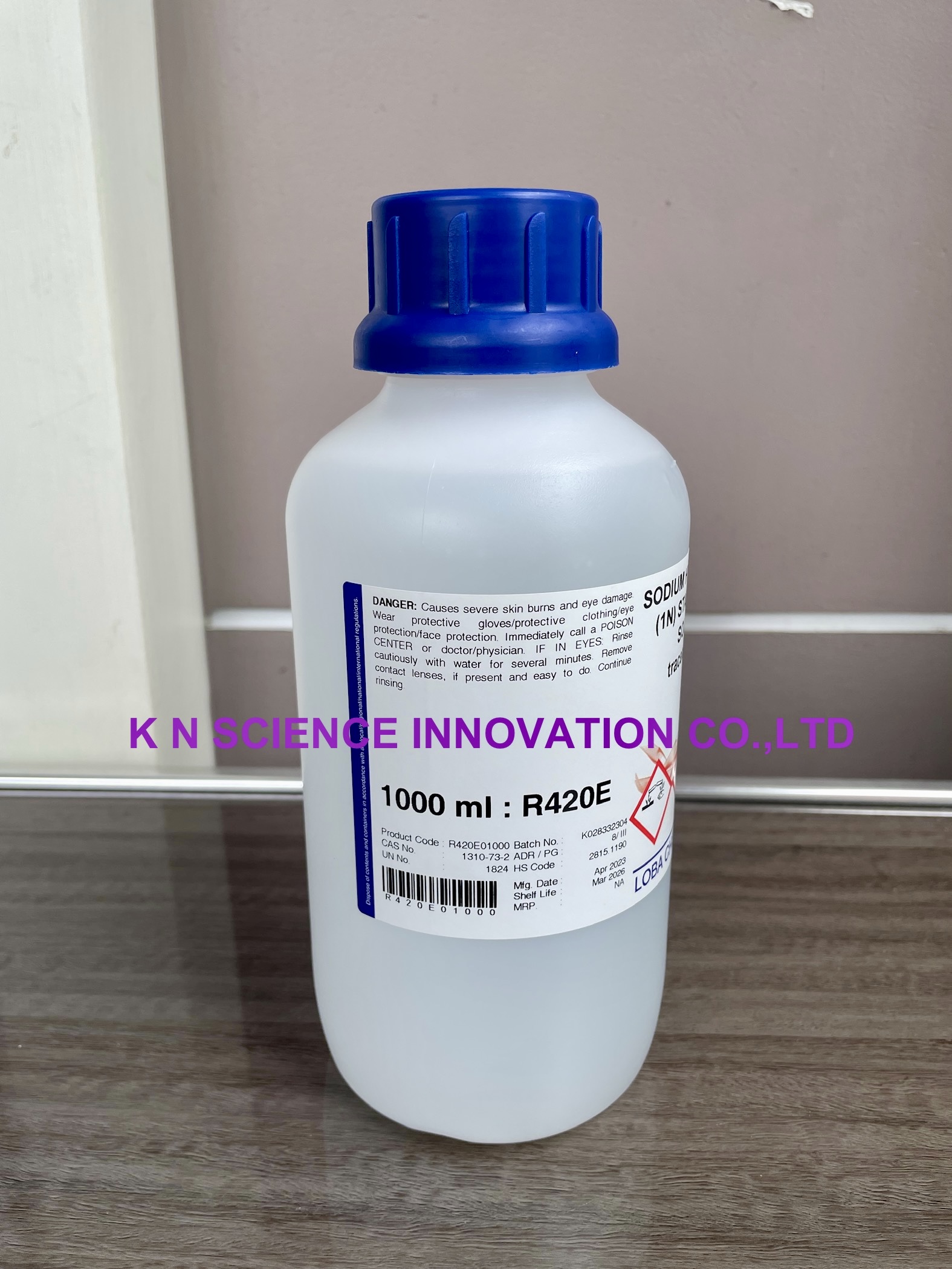 Sodium Hydroxide, 1M (1N), Standardized solution, Traceable to NIST ,1 L ,Loba R420E01000