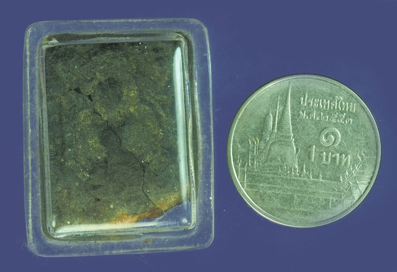 *39751 พระพิมพ์นั่งซุ้ม สี่เหลี่ยม เนื้อดิน เลี่ยมพลาสติกเป็นพระยุคก่อนปี 2500 เก่าไม่มีทราบที่และปีสร้าง 3