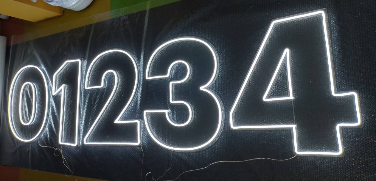 งานไฟเช่า ป้ายไฟนีออนดัดLED 8มิล แสงสีขาว ตัวเลข 0-9