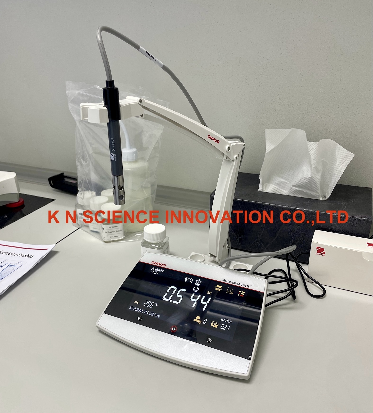 เครื่องวัดค่าการนำไฟฟ้า TDS แบบตั้งโต๊ะ Laboratory Conductivity Meter รุ่น AB33EC-F ยี่ห้อ Ohaus (U.S.A.) 30589829