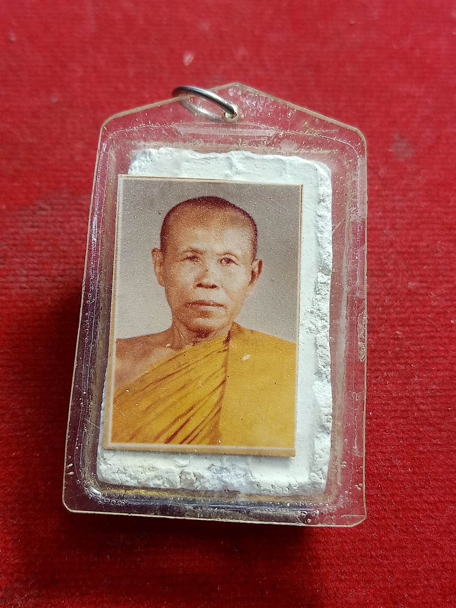 พระผงพระอธิการบุญเลิศ ฐานจาโร หลังรูปถ่าย วัดหัวเขา จ. ลพบุรี (SKU-00990)