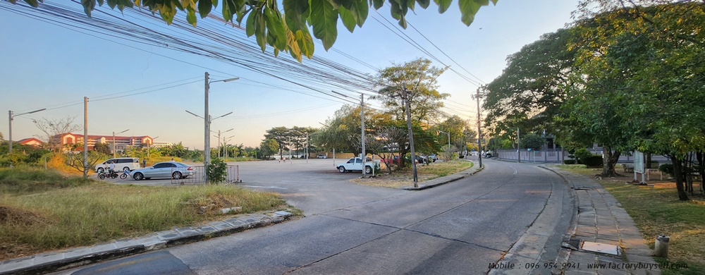 House for sale, Sammakorn Village, Ramkhamhaeng 110,112, land 216.2 square wah, building 700 sq m, behind the edge, beautiful house next to the lake 55 rai, open courtyard 3.7 rai, next to the garden 1.74 rai, Orange Line MRT Sammakorn Bang Kapi Station G