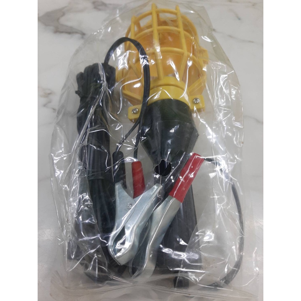 โคมไฟ pvc ตรา 3 เฟืองแบบหนีบแบ็ต หรือ รุ่น เสียบปลั๊ก สายยาว 8 ม (ราคารวมแวท). โคมไฟเพดาน ไฟงานก่อสร้าง ไฟส่องทาง (จำนวน 1 อัน)