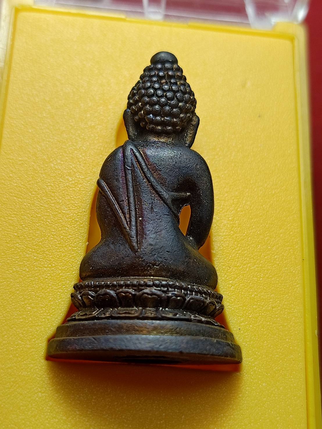 สมเด็จพระพุทธนวมหาราชายุจฉับปริวัตนมงคล ฉลองพระชนมายุครบ 6 รอบ สร้างโดยสำนักนายกรัฐมนตรี ปี 2542 พร้อมกล่อง (SKU-13013)