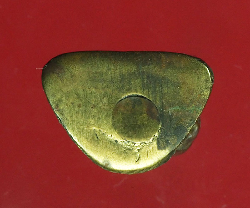 *28844 รูปหล่อกริ่ง หลวงปู่แหวนสุจิณโณ วัดดอยแม่ปั่ง เชียงใหม่ เนื้อทองเหลือง 31