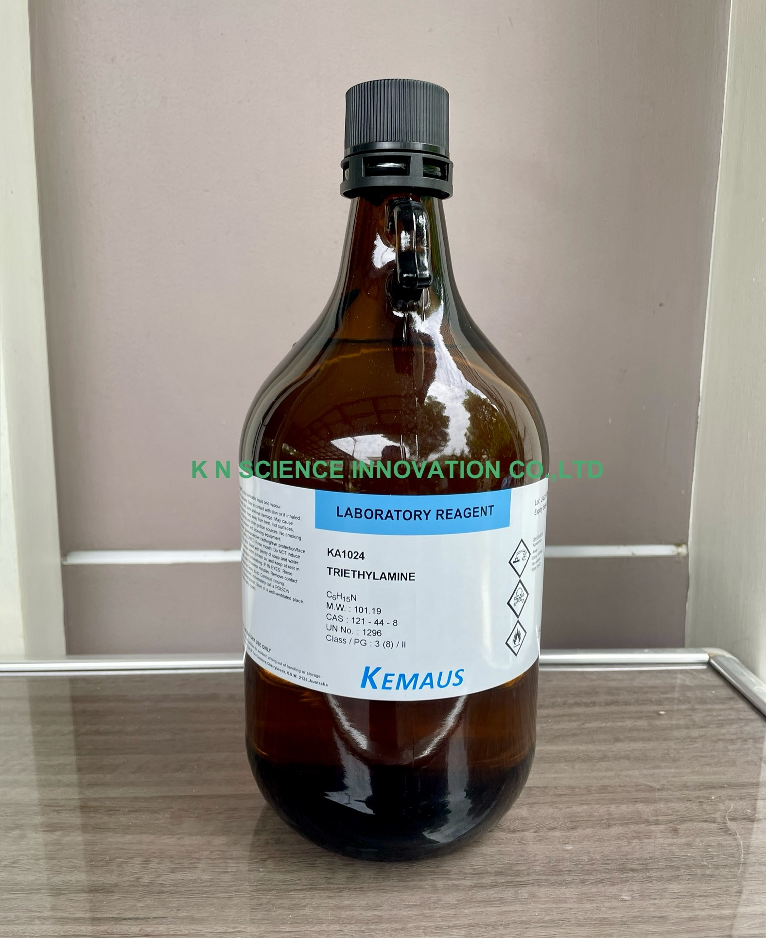 TRIETHYLAMINE Lab KemAus 2.5 LT KA1024