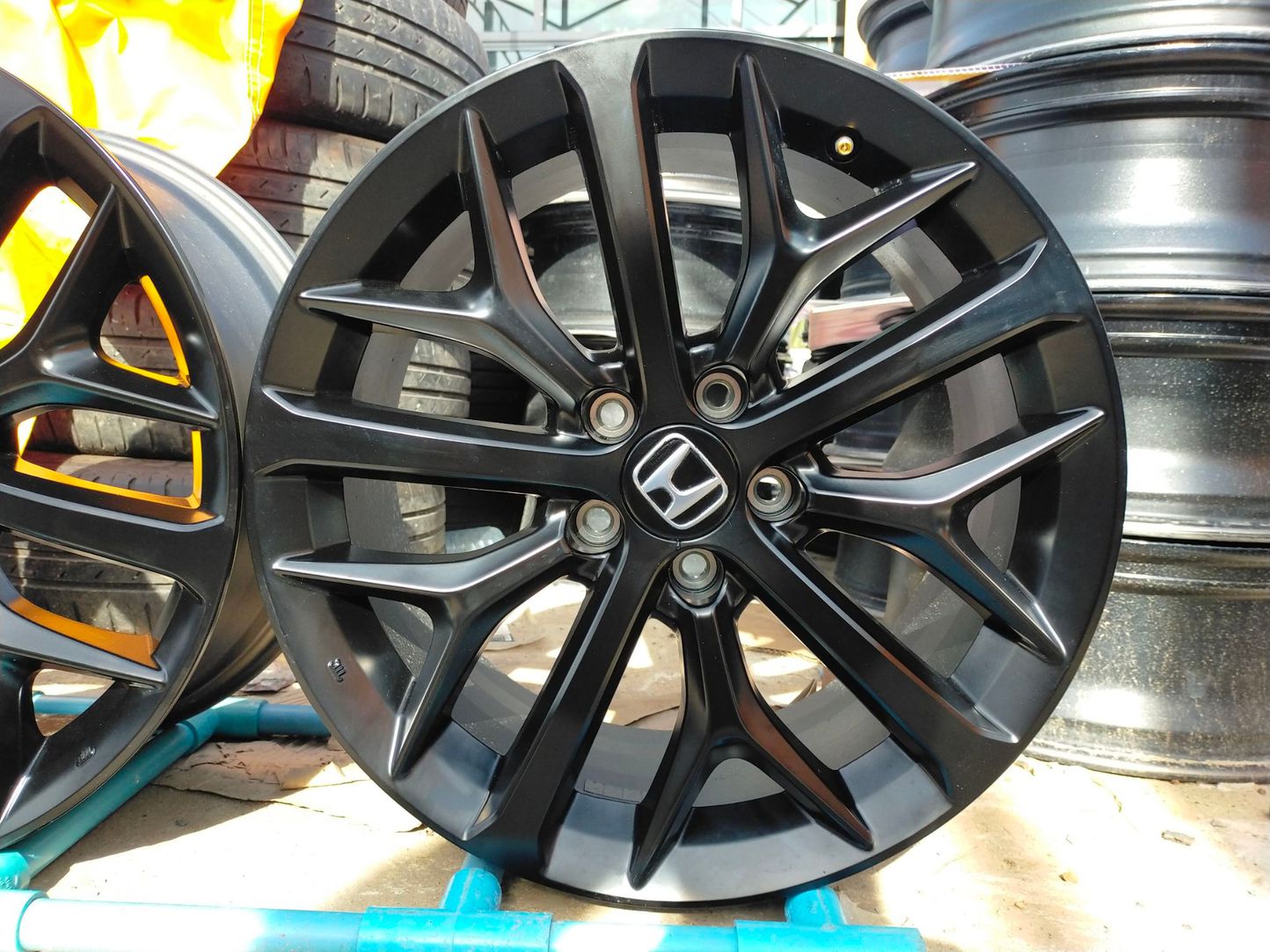 ล้อแม็กฮอนด้า ขอบ18 กว้าง8 et50 สีอบมาตรฐานโรงงาน ใส่ civic accord HRV CRVอื่นๆ 5 รู 114 (1 ชุด 4 วง)