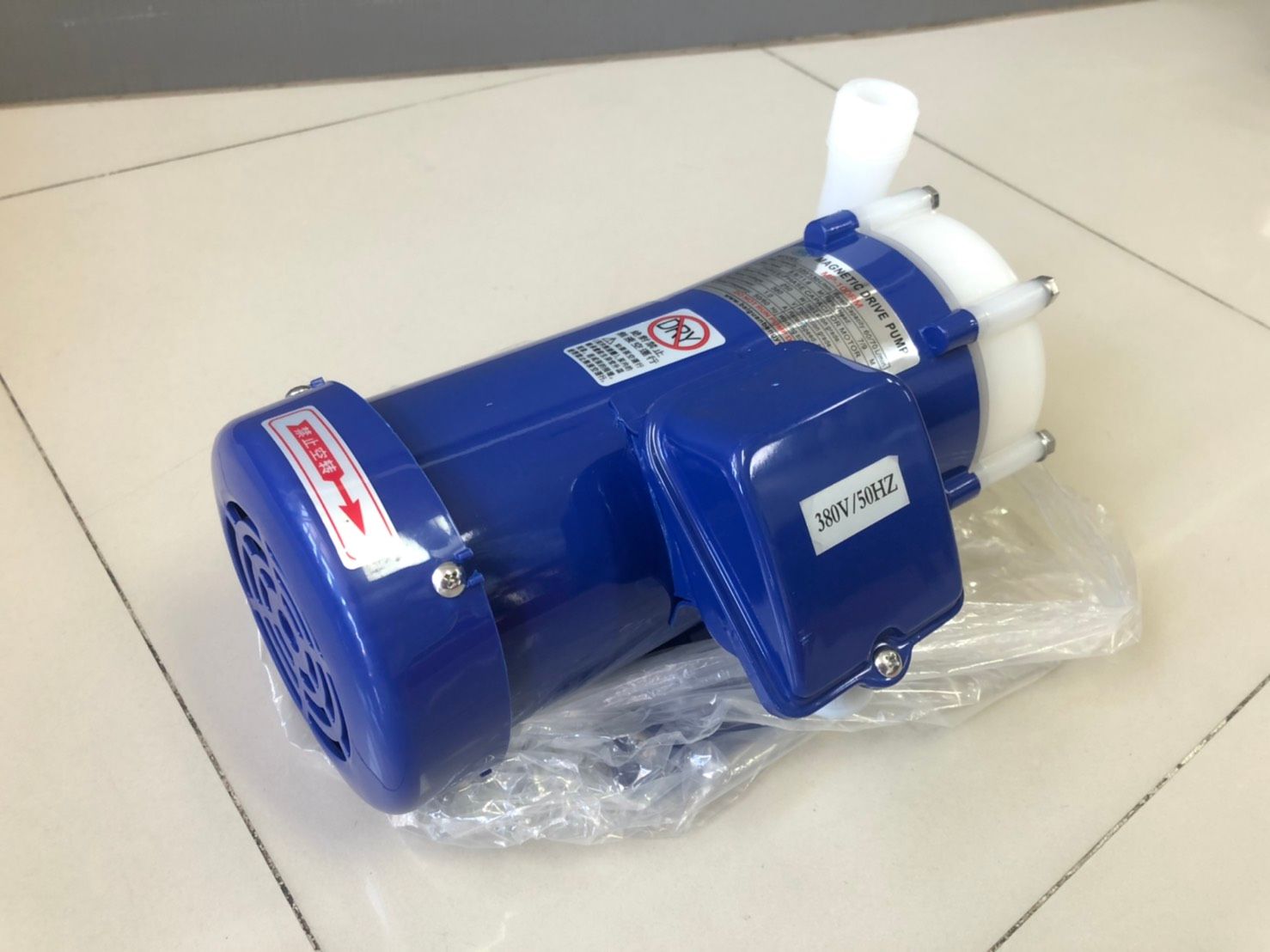 Magnetic drive pump MP-100RM (PVDF)