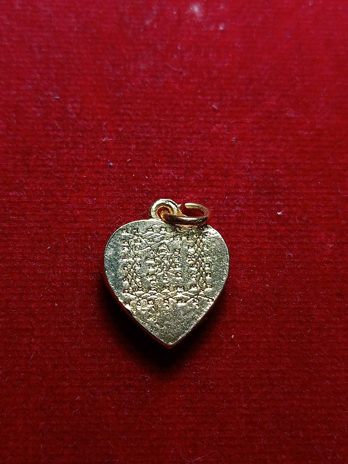 ล็อกเก็ตหัวใจ หลวงพ่อฤาษีลิงดำ วัดท่าซุง จ.อุทัย (SKU-06941)