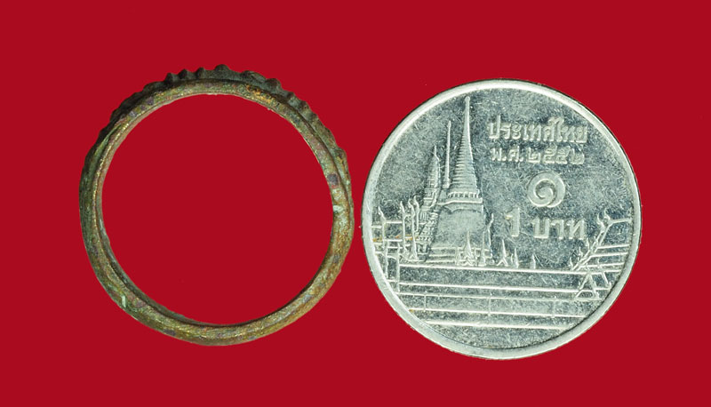 *30730 แหวนนางกวัก เนื้อทองเหลืองเก่า ไม่ทราบที่และปีสร้าง 12