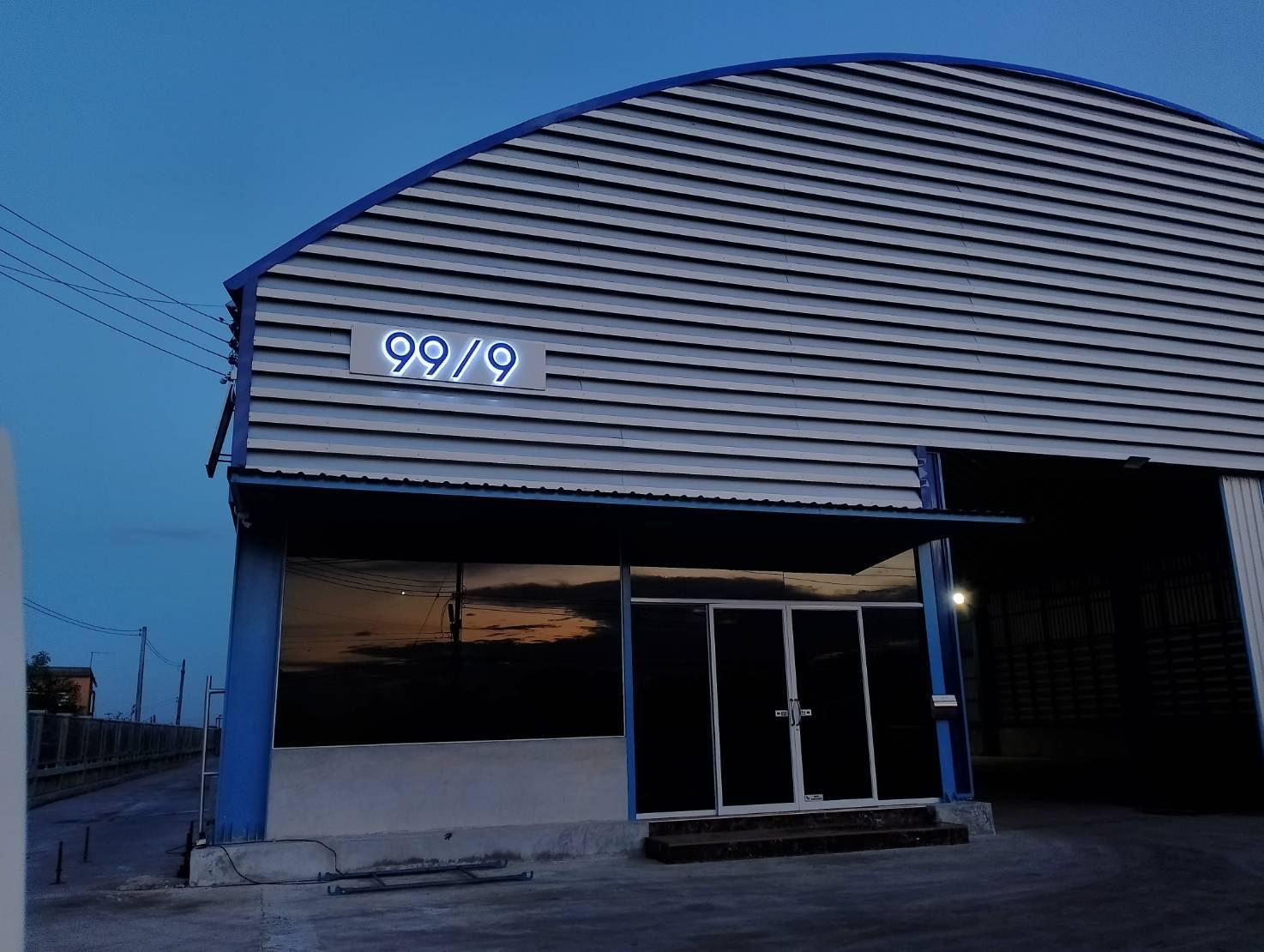 ป้ายอักษรไฟออกหลัง ป้ายอักษรสแตนเลสแฮร์ไลน์ ป้ายบ้านเลขที่