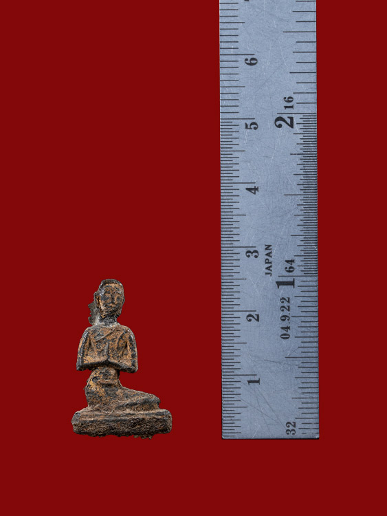 *31602 พระกรุวัดเก๋งจีน ระยอง พิมพ์โมคคลา เนื้อชินตะกั่วลงทอง (ไม่มีหักไม่มีซ่อม) 13