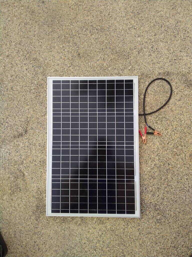 แผงโซล่าเซลล์ 30W 18V พร้อมสายไฟ และ ปากคีบ ส่งฟรี