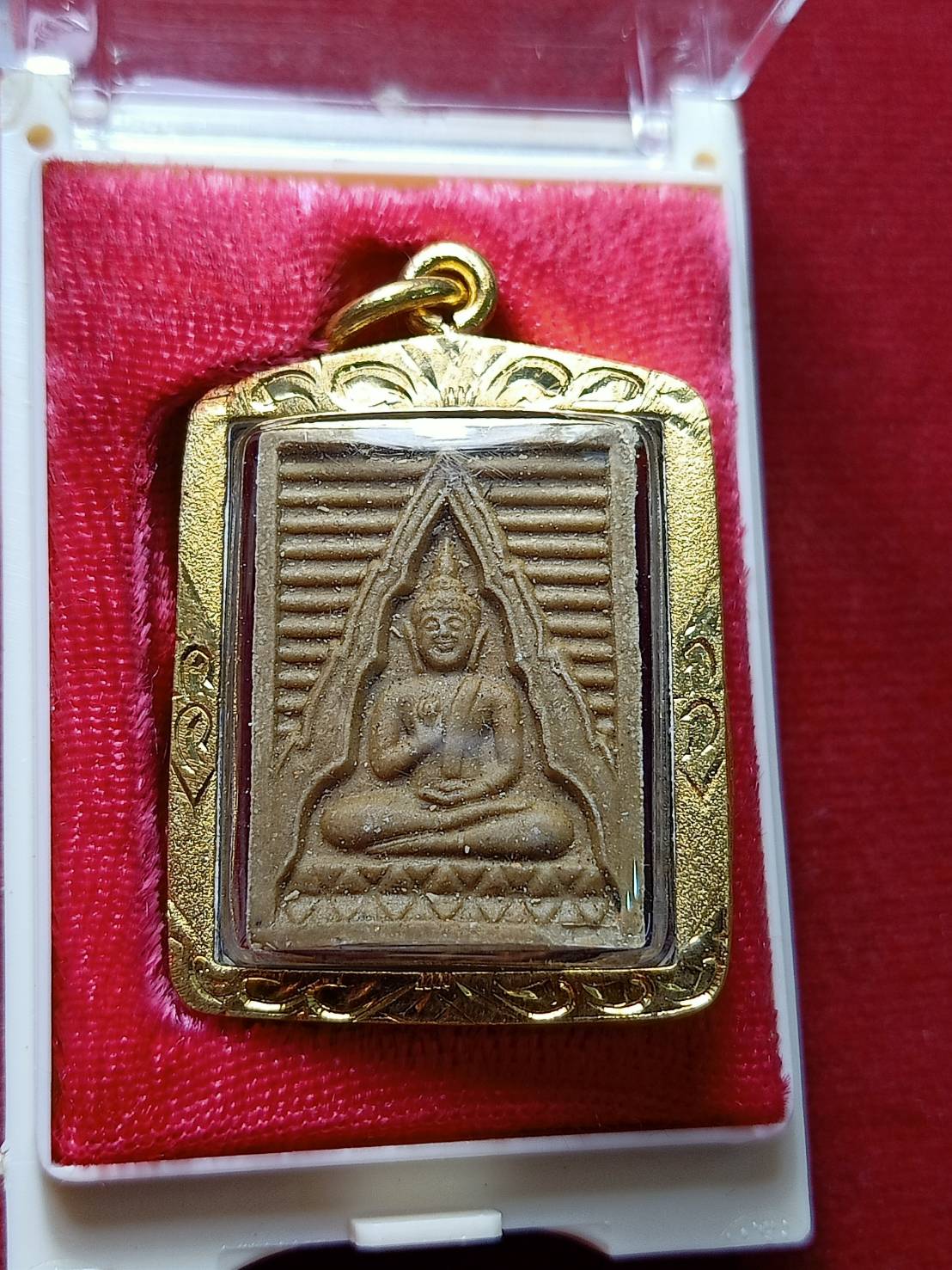 พระผงวัดปากน้ำรุ่น 6 วัดปากน้ำ กทม. เลี่ยมเดิมจากวัด พร้อมกล่อง (SKU-06379)