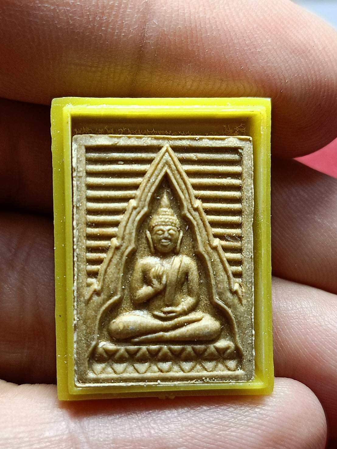 พระผงของขวัญ พระปากน้ำรุ่น 6 พระไตรปิฎก กทม. พร้อมกล่อง (SKU-11758)