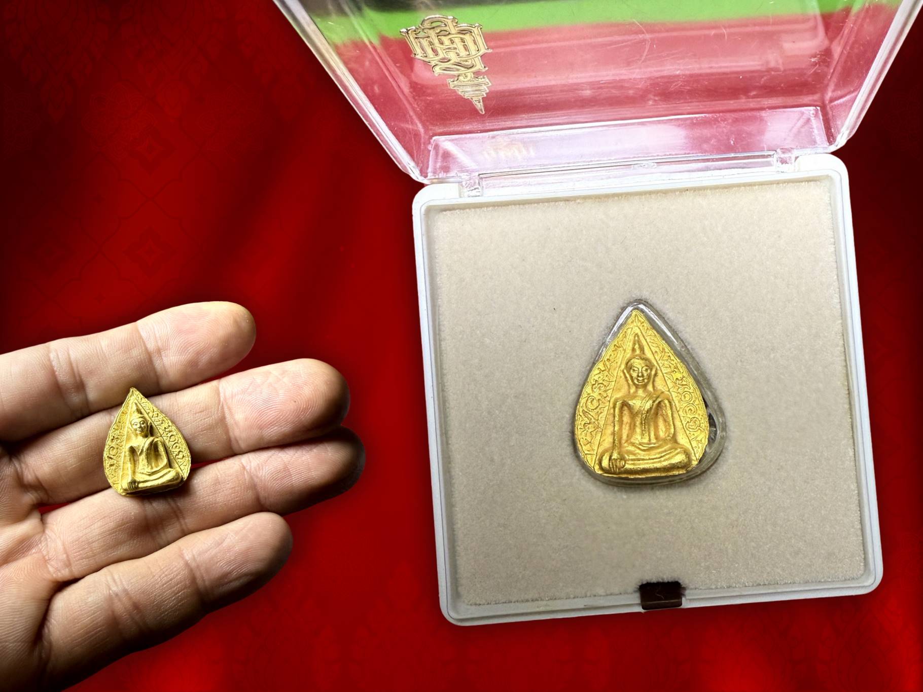 พระสมเด็จนางพญา ญสส. 80 พรรษา สมเด็จพระญาณสังวร สมเด็จพระสังฆราช ปี 2536 เนื้อทองคำ หนัก 16.1 กรัม + เนื้อนวะ พร้อมกล่องเดิม