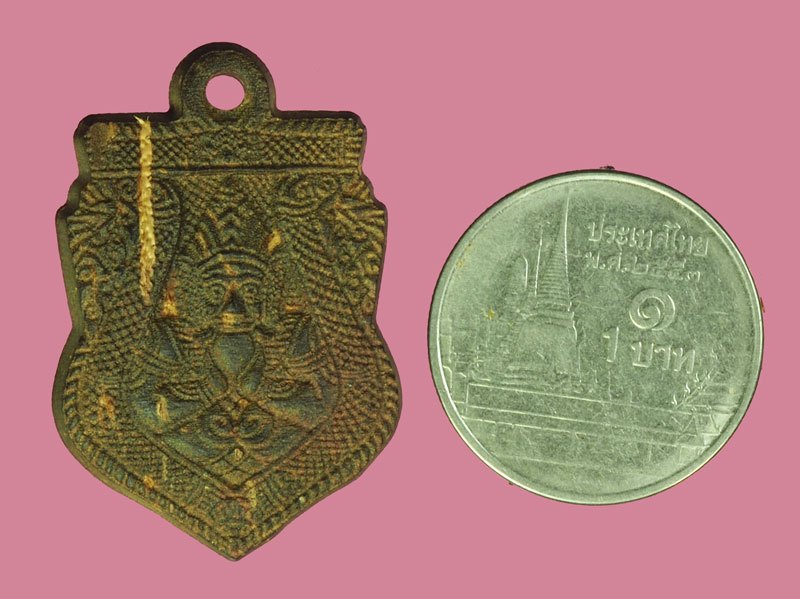 ขายแล้ว*40469 ราหูอมจันทร์กะลาแกะ ศิลป์หลวงพ่อพุฒ วัดกลางบางพระ นครปฐม ยุคปี 2530 เนื้อเก่าแห้งได้มาไม่แพงขายไม่แพง 12