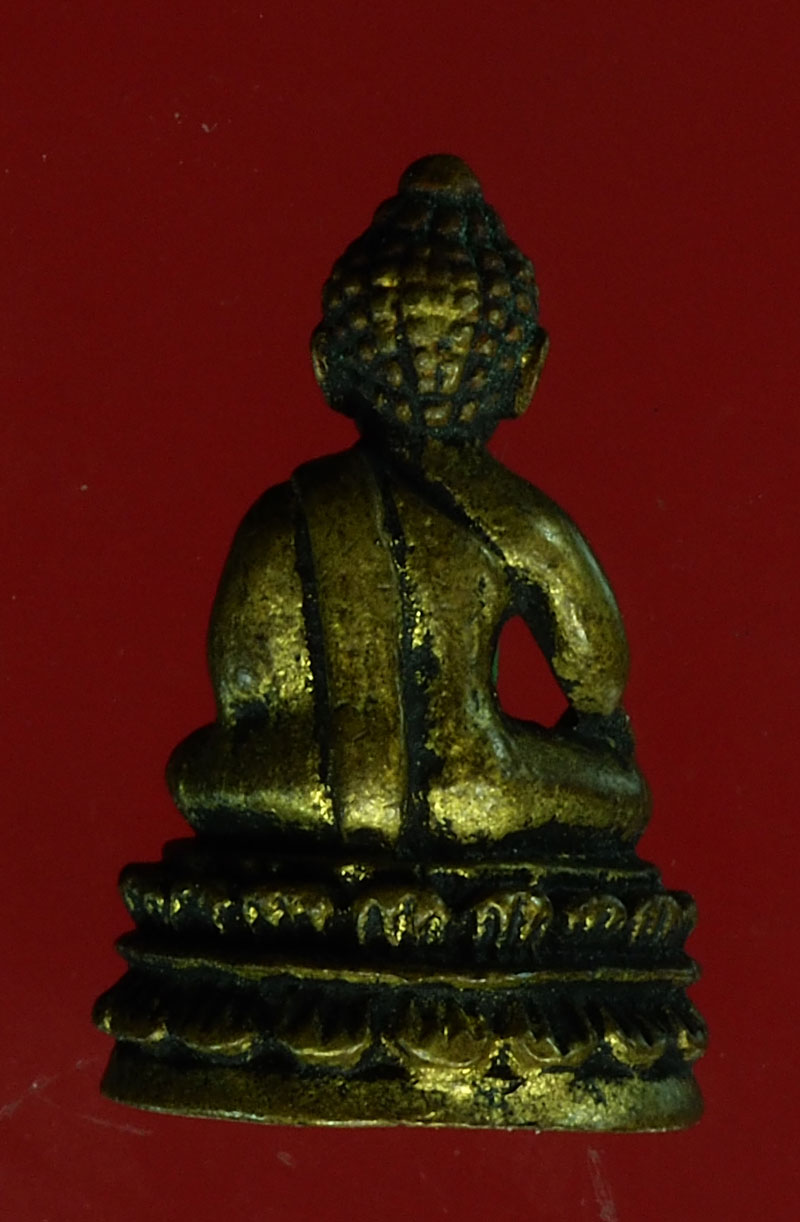 *28508 พระชัยวัฒน์ ใต้ฐานตอกโค๊ต ไม่ทราบที่และปีสร้าง 7