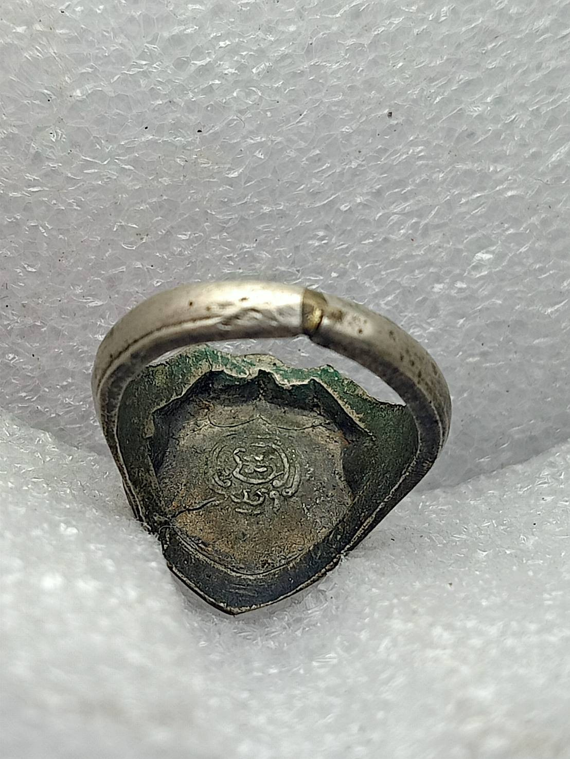 แหวนหลวงพ่อเพชร วัดท่าหลวง จ.พิจิตร (SKU-11650)