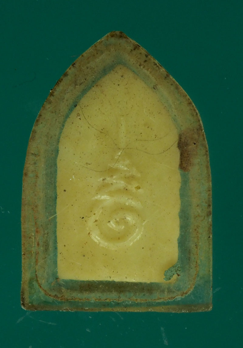 *28344 นางกวักพลาสติก หลังยันต์ เลี่ยมพลาสติกเก่า ไม่ทราบที่ 12