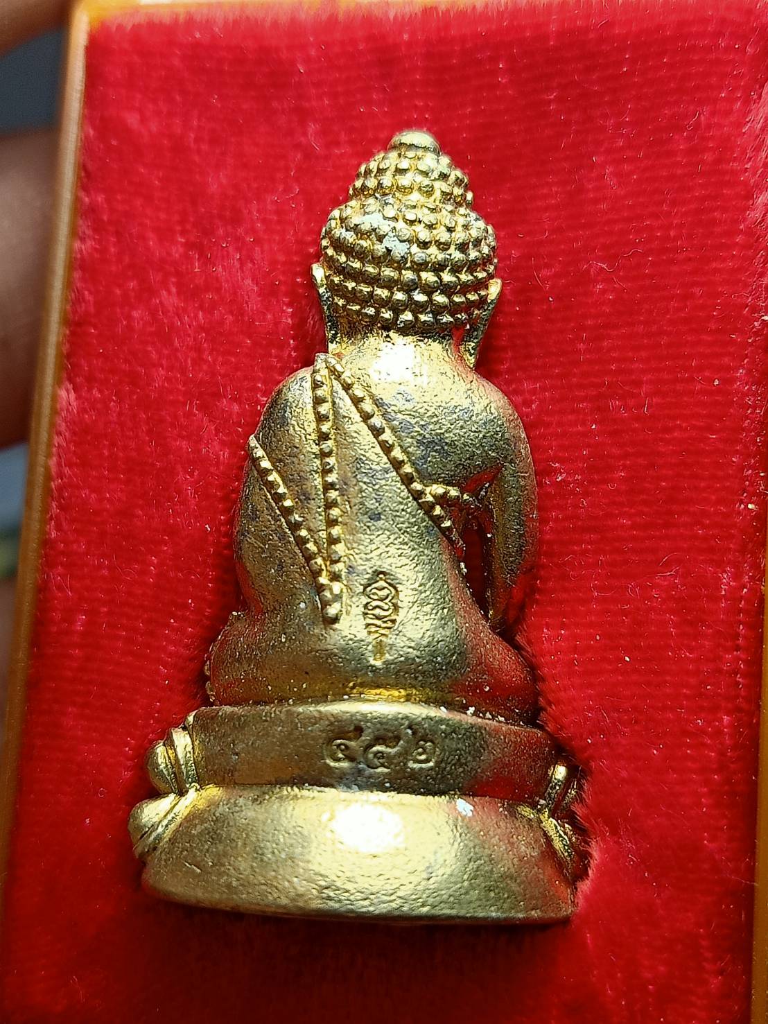 พระกริ่งมงคลมหาเศรษฐี รุ่นแรก หลวงพ่อหลาย วัดนาจอมเทียน จ.ชลบุรี ปี 2559 พร้อมกล่อง (SKU-11327)