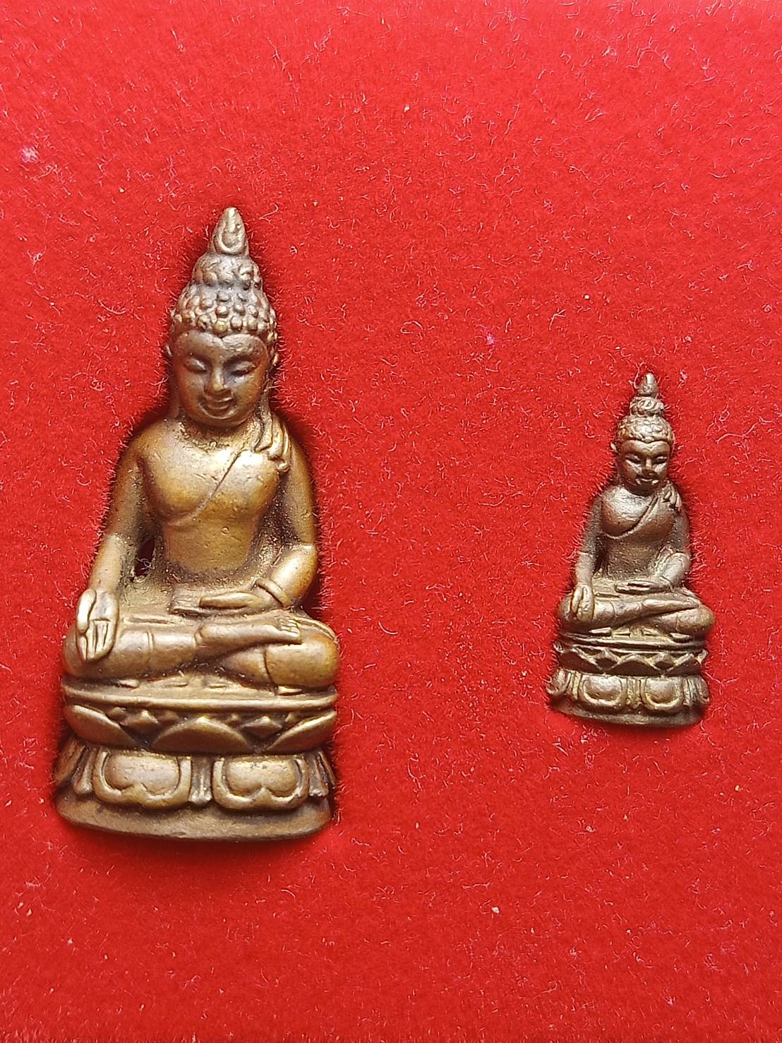 พระกริ่ง-พระชัยวัฒน์ ไพรีพินาศ วัดบวรนิเวศวิหาร กทม. พร้อมกล่อง (SKU-09645)
